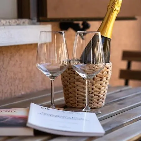 Trilocale In Centro A Con Balcone E Garage Apartamento Cormòns